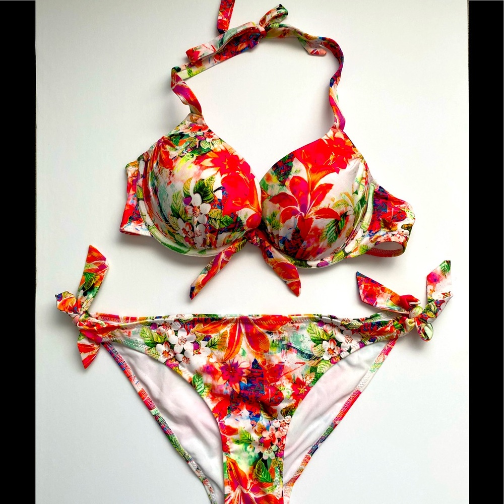 H&M 36B Extreme PushUp Bikini top